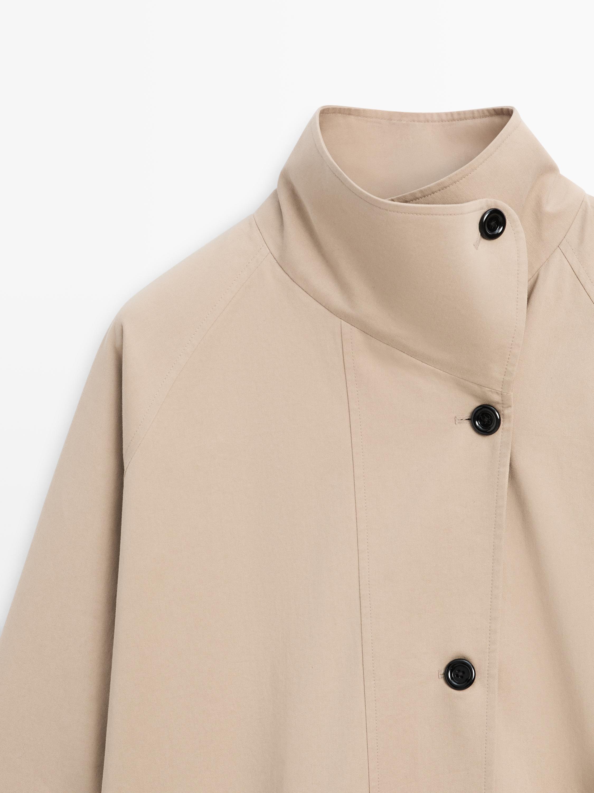 Long 100% cotton trench coat with side fastening